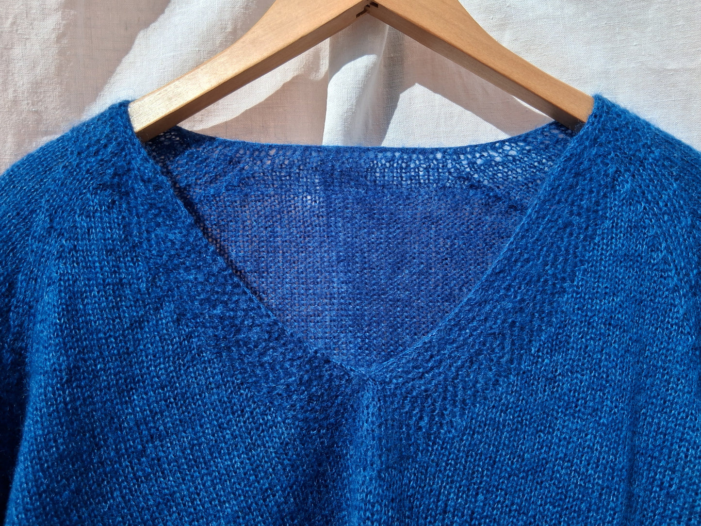 Pull en laine mohair col V pour femme