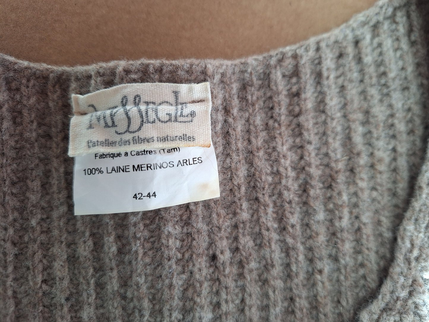 Gilet en laine mérinos d'Arles sans manches pour femme