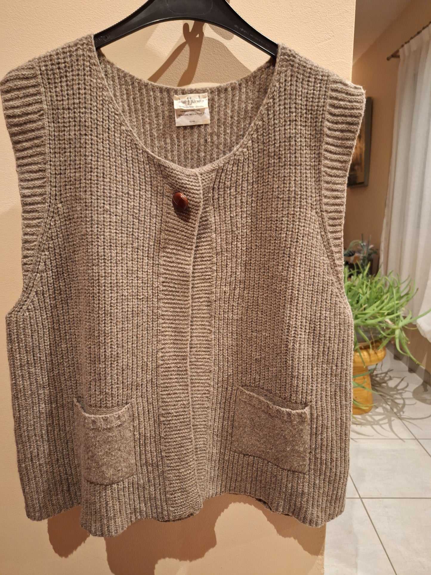 Gilet en laine mérinos d'Arles sans manches pour femme