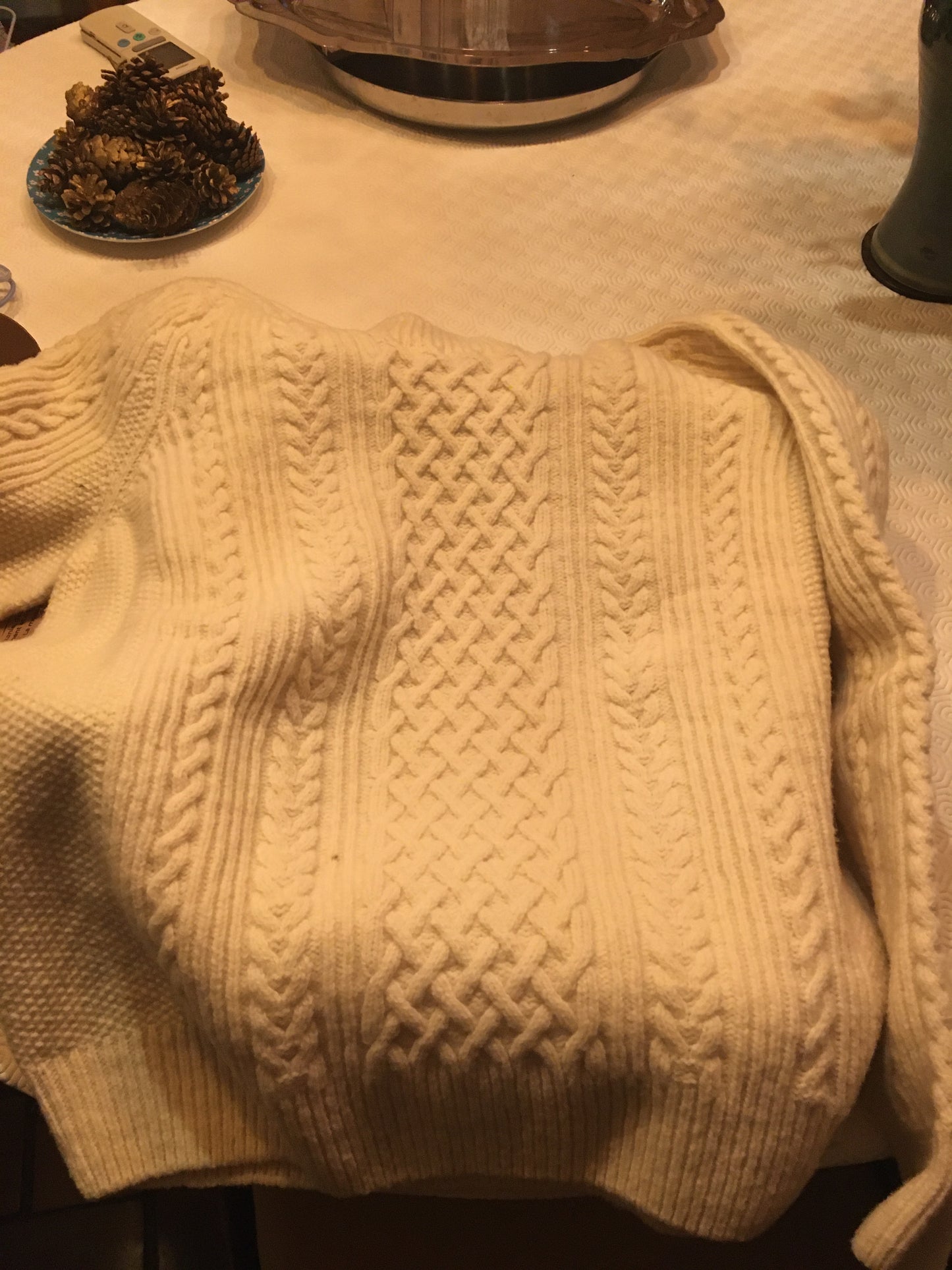 Pull en laine à torsades pour femme