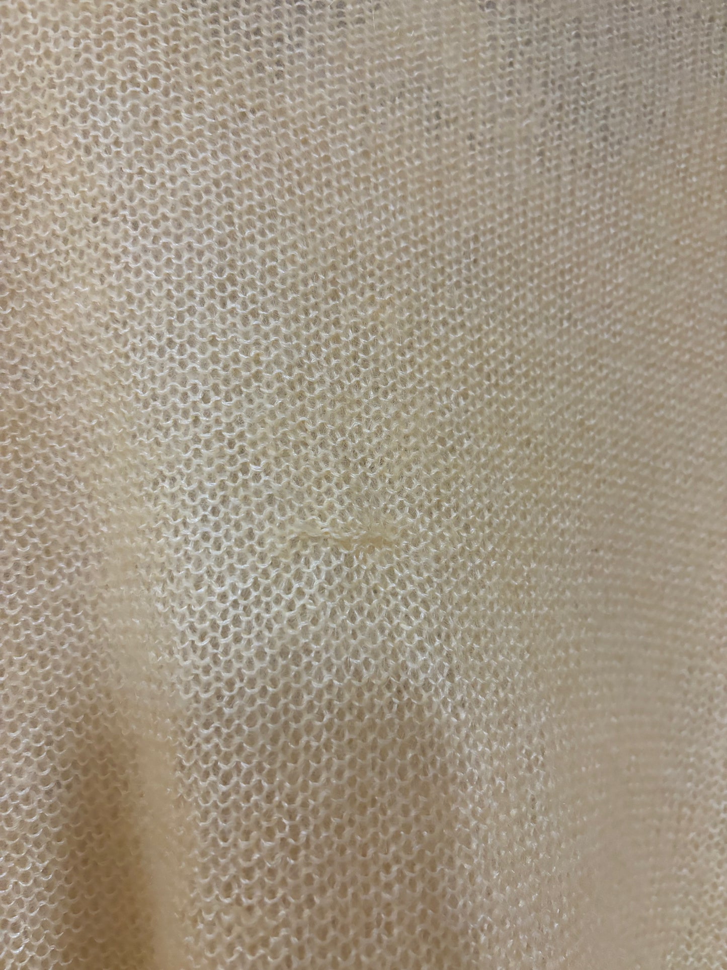 Petit pull mohair jonquille