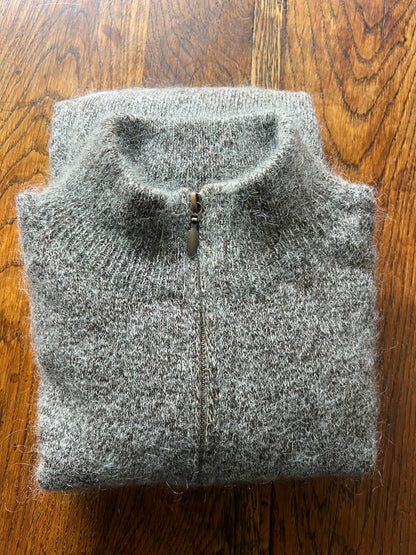 Pull col cheminée zippé gris