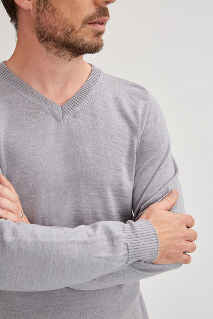 Pull en laine mérinos homme col V