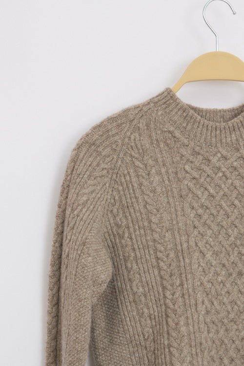 Pull en laine à torsades pour femme