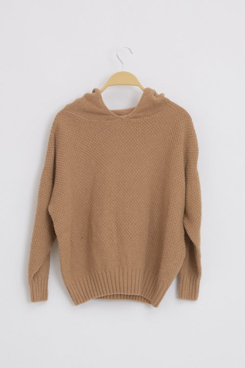 Pull en laine à capuche