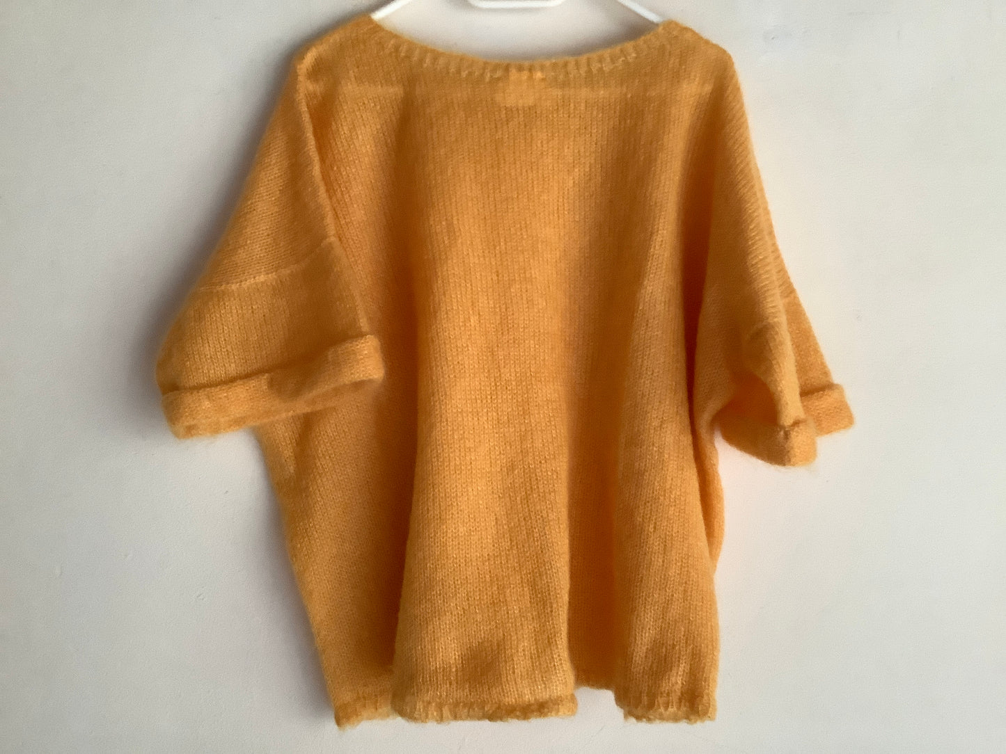 Petit pull manches courtes jaune